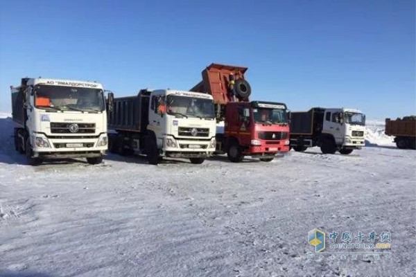 俄罗斯客户车队中的部分东风自卸车