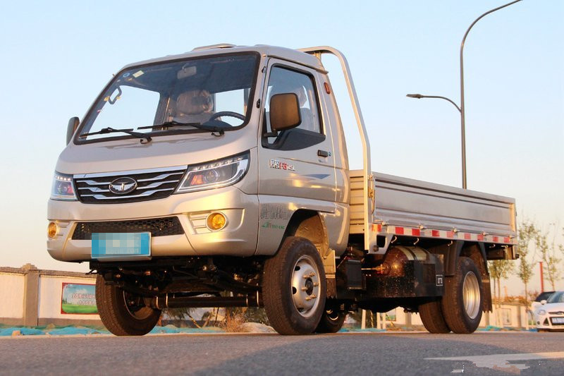 唐骏汽车 赛菱f3 1.5l 108马力 汽油/cng 3.