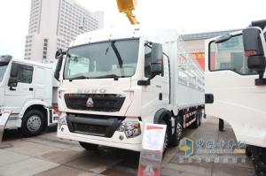 中国重汽 HOWO T5G重卡 8X4载货车