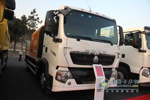 中国重汽 T5G 280马力 4X2 车载混凝土泵车