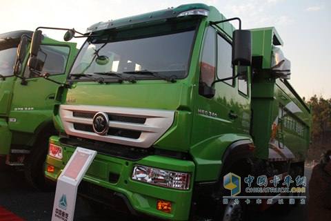 中国重汽 M5G 340马力 6X4 新型渣土车