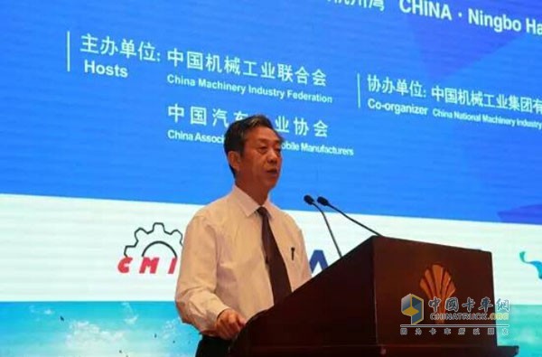 中国汽车工业协会常务副会长兼秘书长董扬