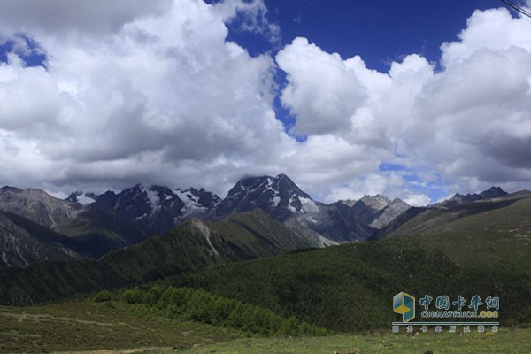 山间美景