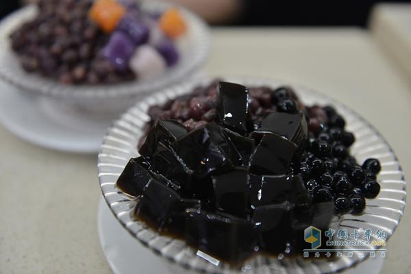 德国曼恩“车轮上的美食”之广州美食红豆珍珠龟苓膏