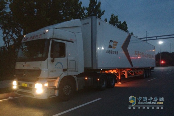 奔驰卡车 奔驰Actros 2644牵引车