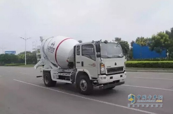 重汽HOWO轻卡小方量搅拌车