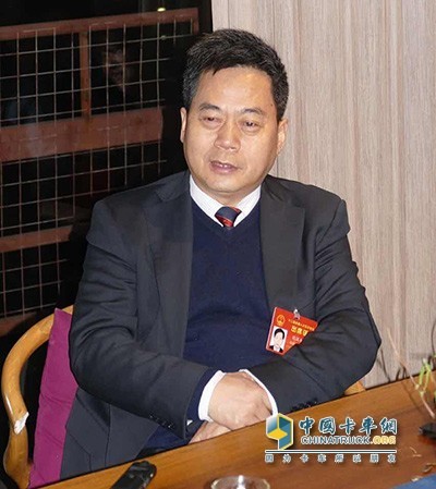 华菱星马汽车集团董事长刘汉如