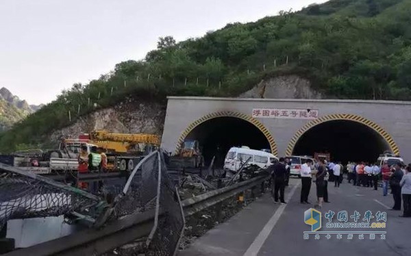 河北张石高速5•23重大交通事故