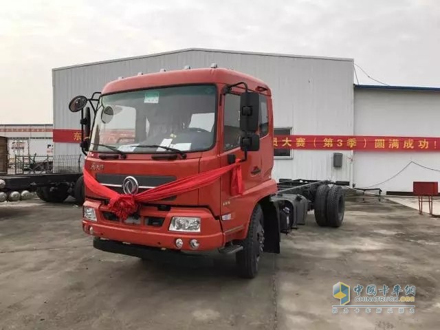 东风天锦4x2载货车