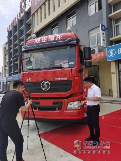 火力全开赢市场 乐动体验悦客户——山东华英菏泽区域德龙直播秀