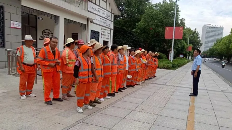 福龙马开启护航模式 保障各地开学季