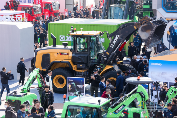 12000㎡、超180款展品—智慧徐工震撼亮相bauma CHINA 2024