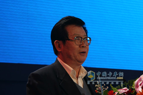 北京汽车工业控股有限责任公司党委常委、董事张东升