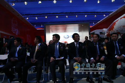 2010北京车展集瑞联合重卡展会现场