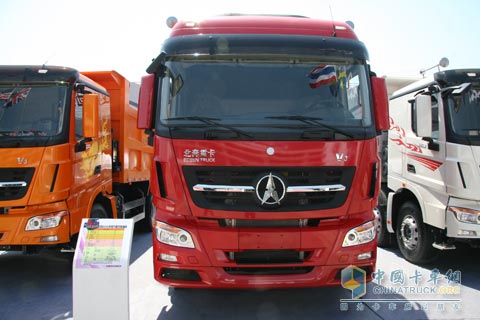 2010北京车展北奔重卡V3系列2530S天然气牵引车