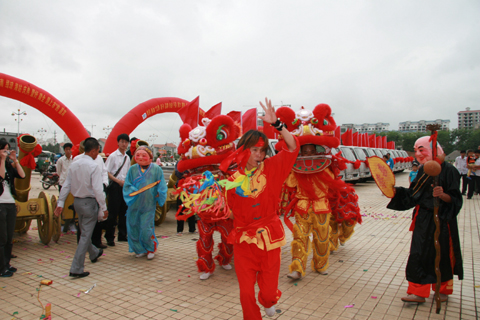 江淮轻卡品牌千县接力赛琼海收关现场秀