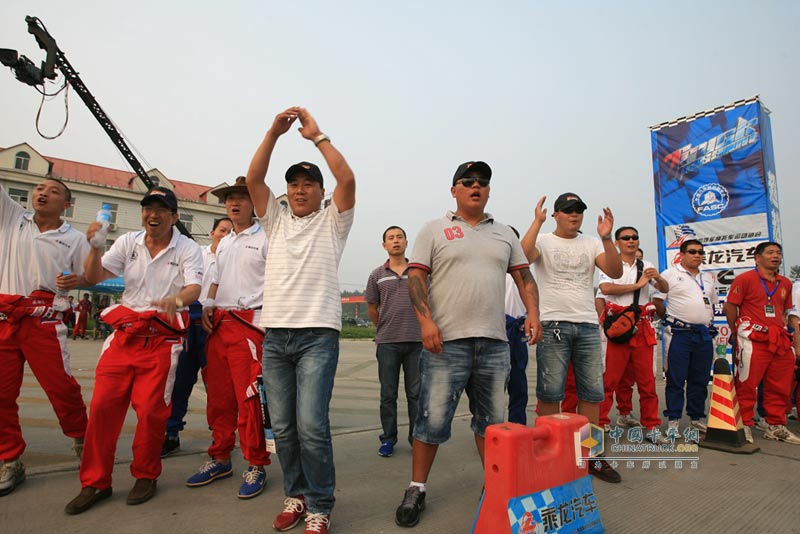 东风柳汽乘龙汽车杯首届全国中卡极限挑战赛--郑州站现场