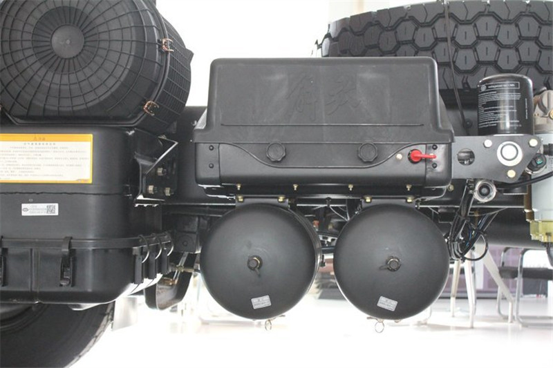一汽解放 J6P重卡 420马力 6X4 6.4米 国五自卸车底盘(CA3250P66K2L2BT1A1E5)