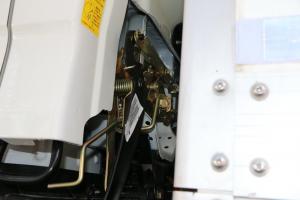 江铃 凯锐800EV 4.5T 4.2米单排厢式 107.52kWh 纯电动轻卡载货车(JX5043XXYTG25BEV)