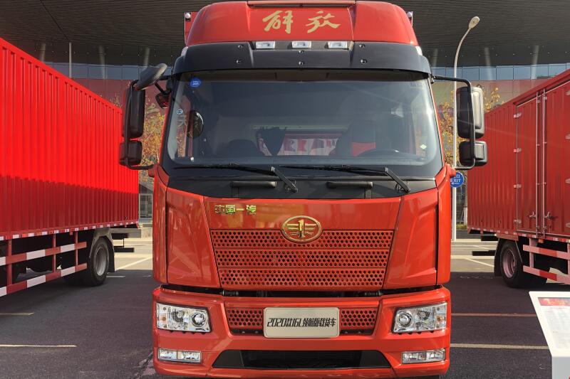 一汽解放 J6L 2019款质惠版 240马力 4X2 国五 6.8米厢式载货车(CA5180XXYP62K1L4E5)