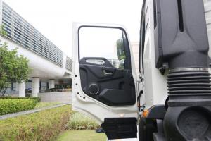 东风商用车 天锦KR 230马力 4X2 国六排半载货车底盘(DFH1180E7)