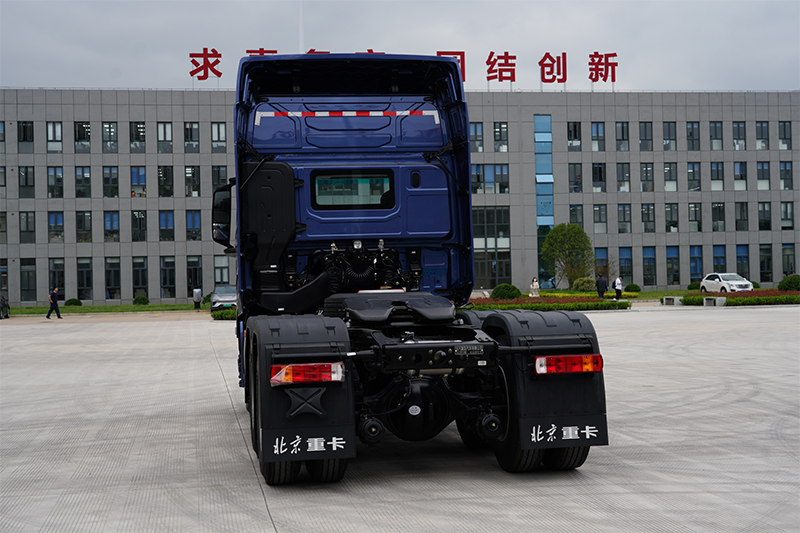 北汽重卡 追梦 520马力 6×4 国六 牵引车 砂石料运输版（BJ4250D6CP-02）