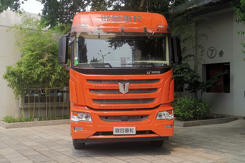 联合重卡 麒麟 350马力 6×4 LNG 国六 牵引车（QCC4253N664）